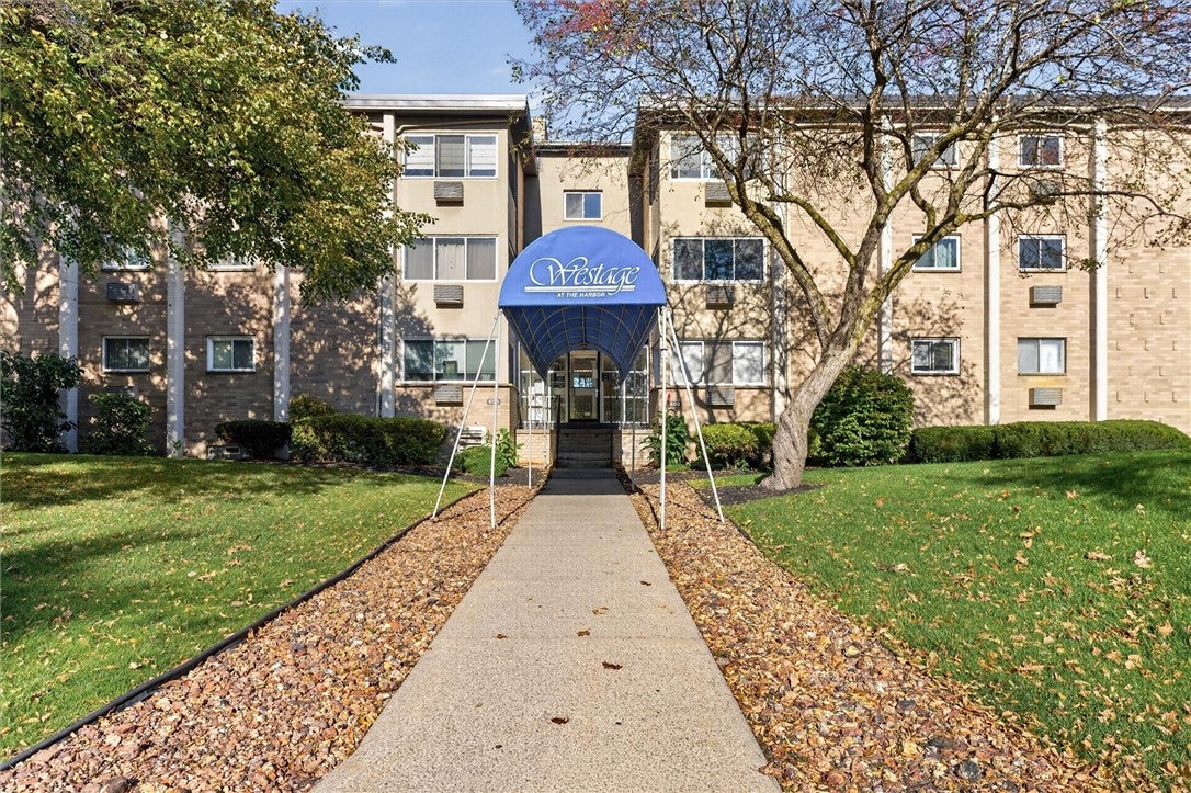 813 Westage At The — photo