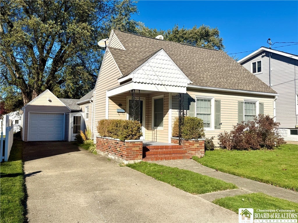 48 E Green Street, Dunkirk, NY 14048 — photo 2