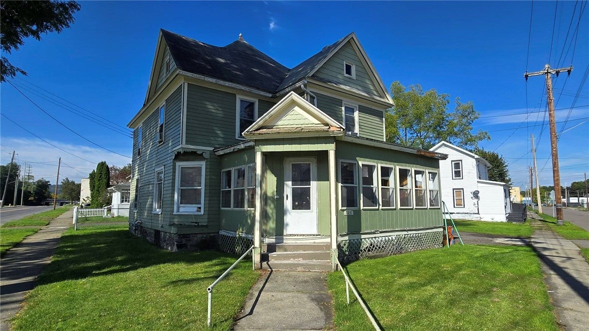 726 Erie Street — photo