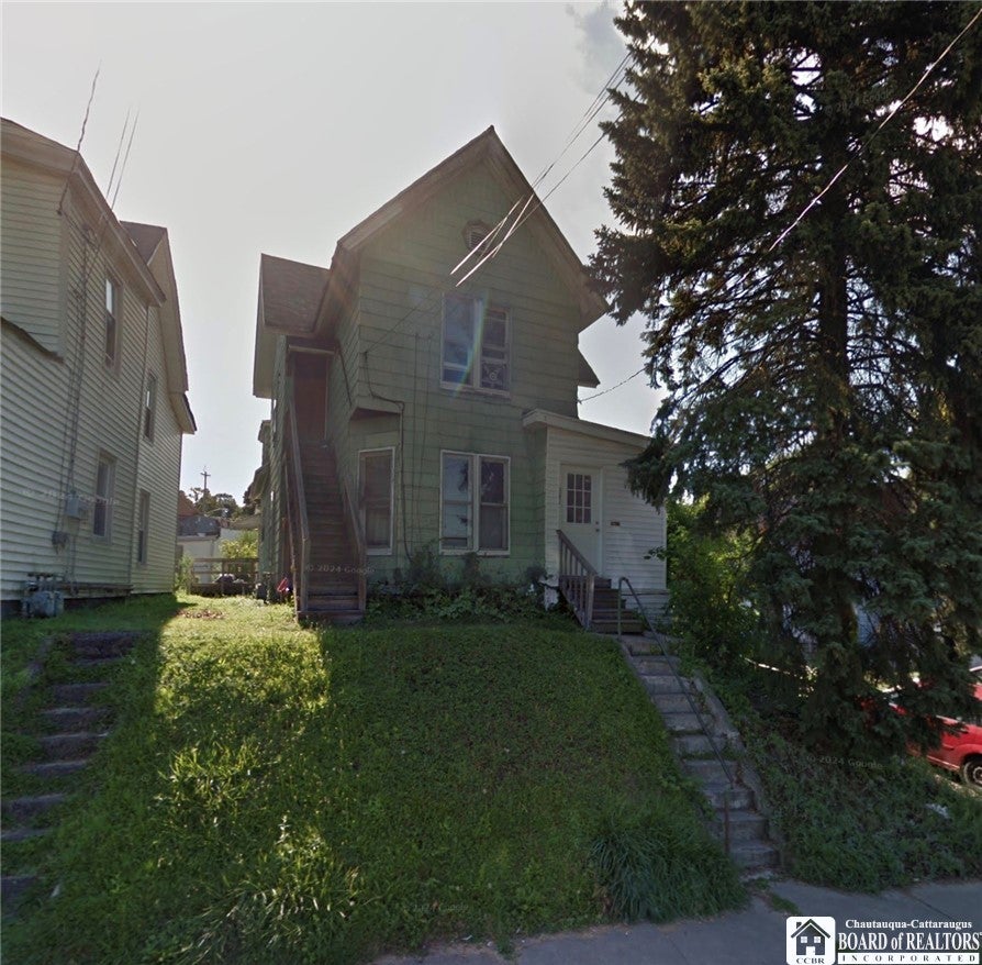 541 Crescent Street — photo