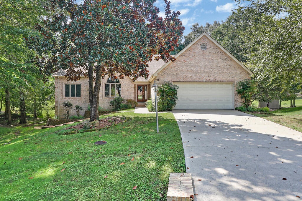 17 Kenwood Ct. — photo