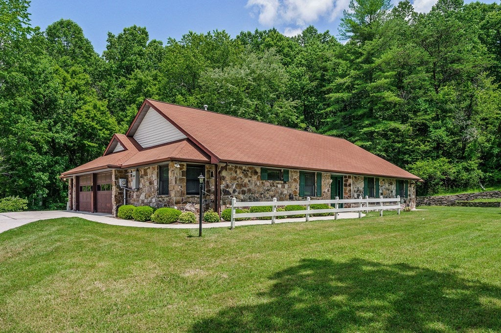 10 Meadows Rd, Sparta, TN 38583 — photo 2