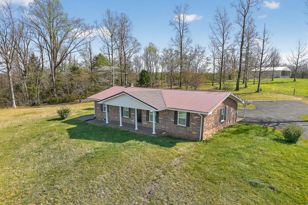 105 E Wilmouth Dr — photo