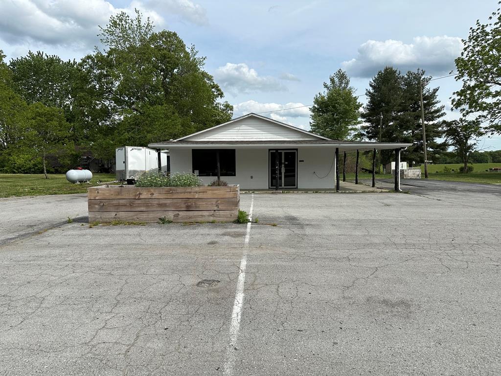 2065 Clarkrange-Monterey Hwy — photo