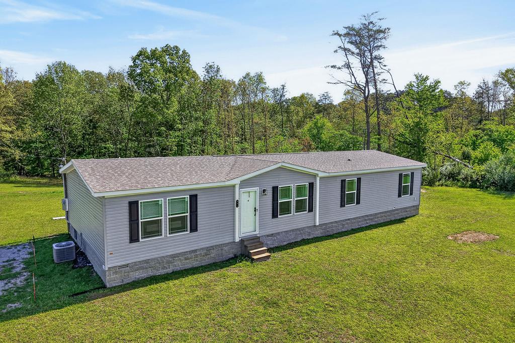 132 Treble Ln — photo