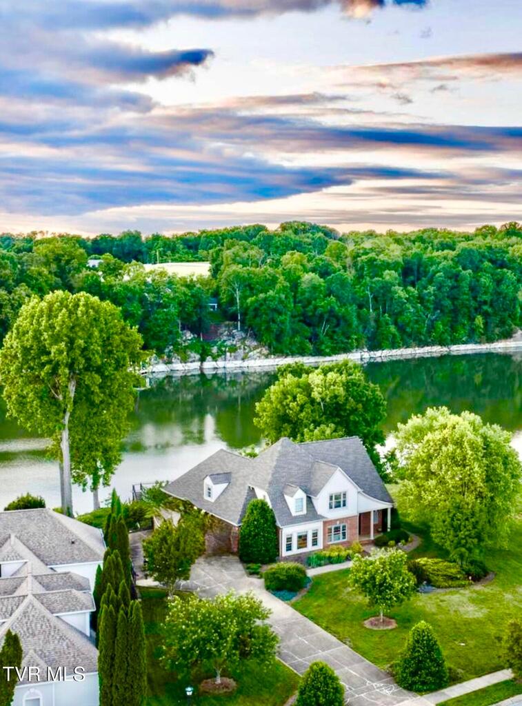 405 Harbour Approach Tn — photo