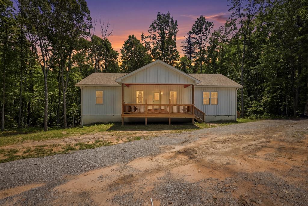 3882 Glade Creek Rd — photo