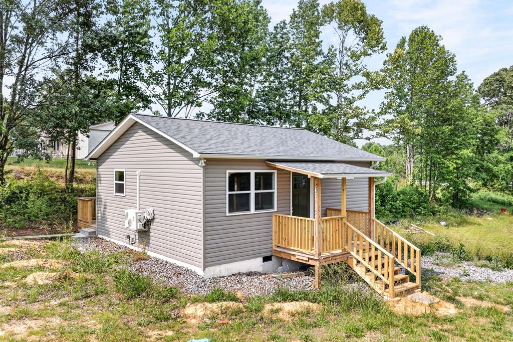 244 County Farm — photo