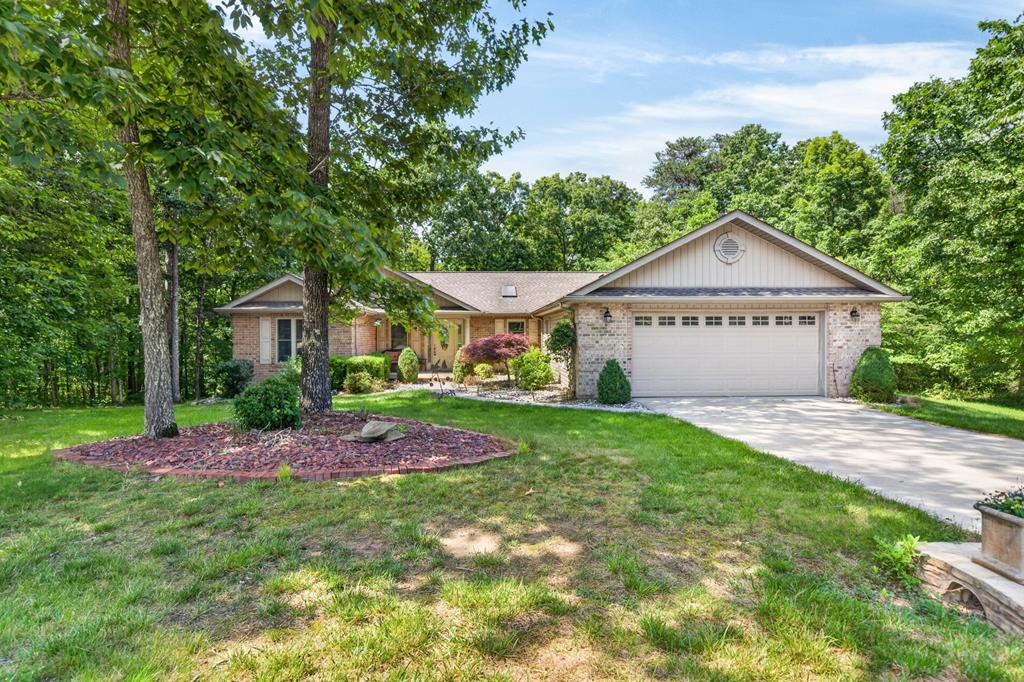 657 Lakeview Drive — photo