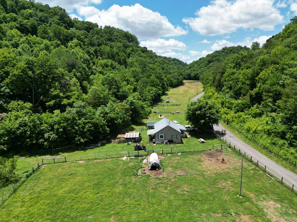 1611 Knob Creek Rd — photo