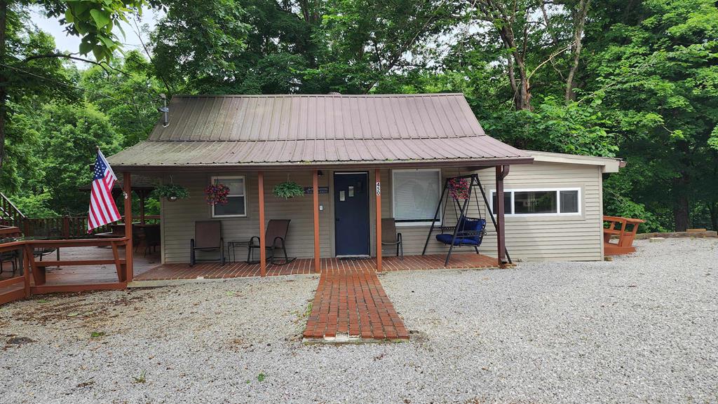 450 Cedar Hill Rd — photo