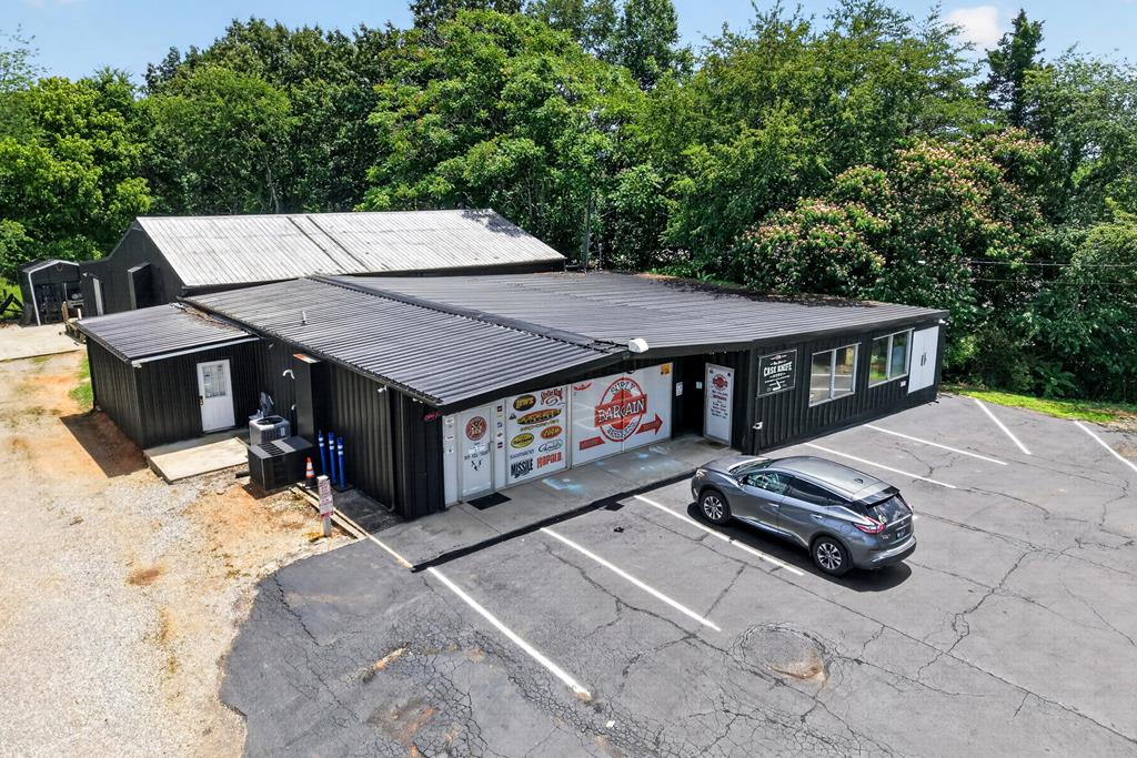 140 Churchill Drive — photo