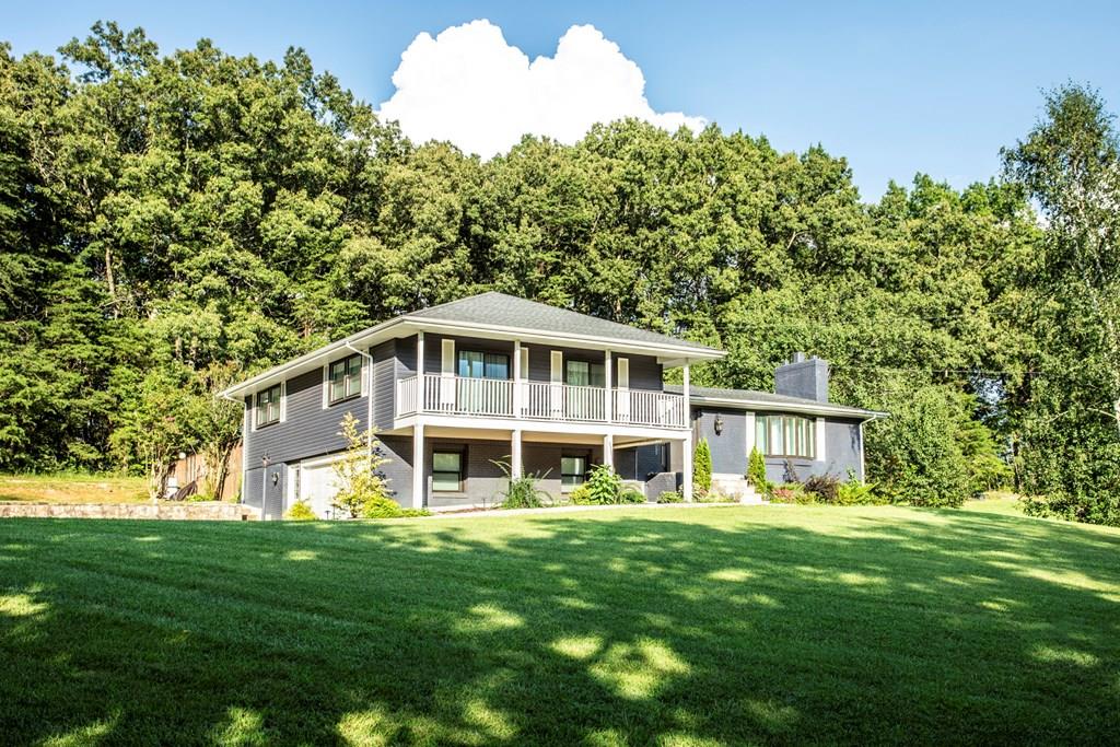 612 Oak Terrace Drive — photo