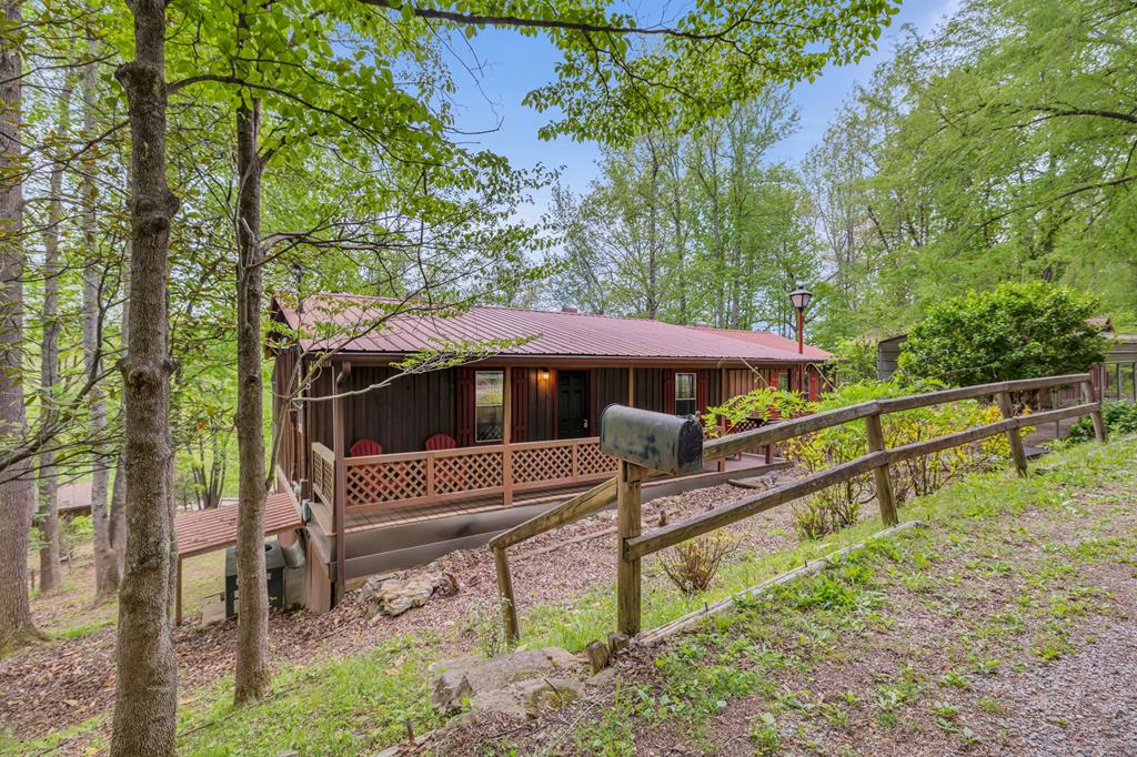 1890 Potts Camp Rd — photo
