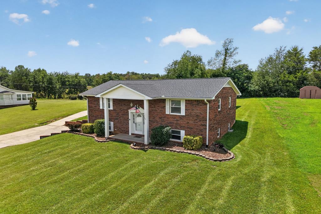 225 West Gate Dr — photo