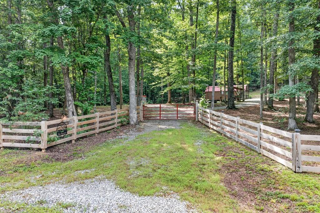 4207 Chapel Hill Rd — photo