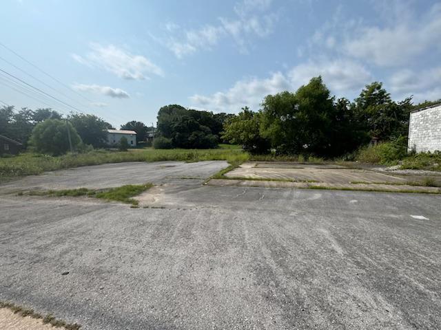706 W Main St — photo