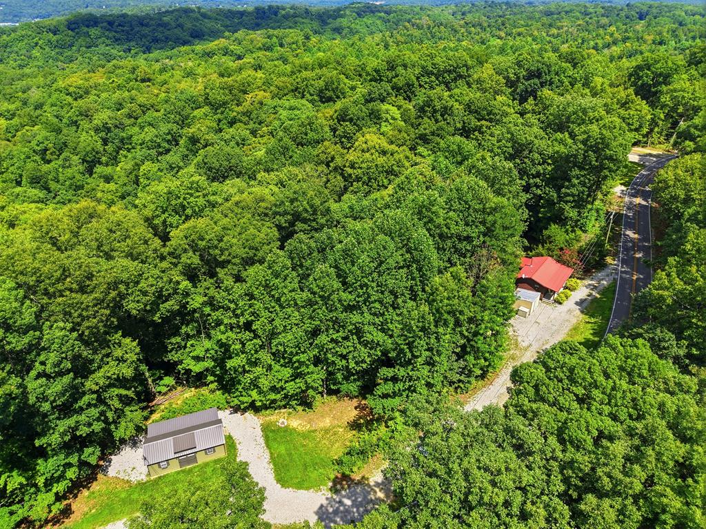 5696 Eagles Cove Road — photo