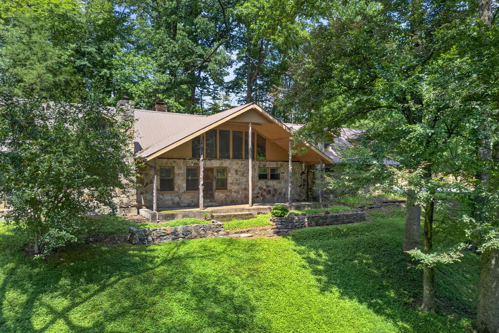3510 Blackburn Hill Dr — photo