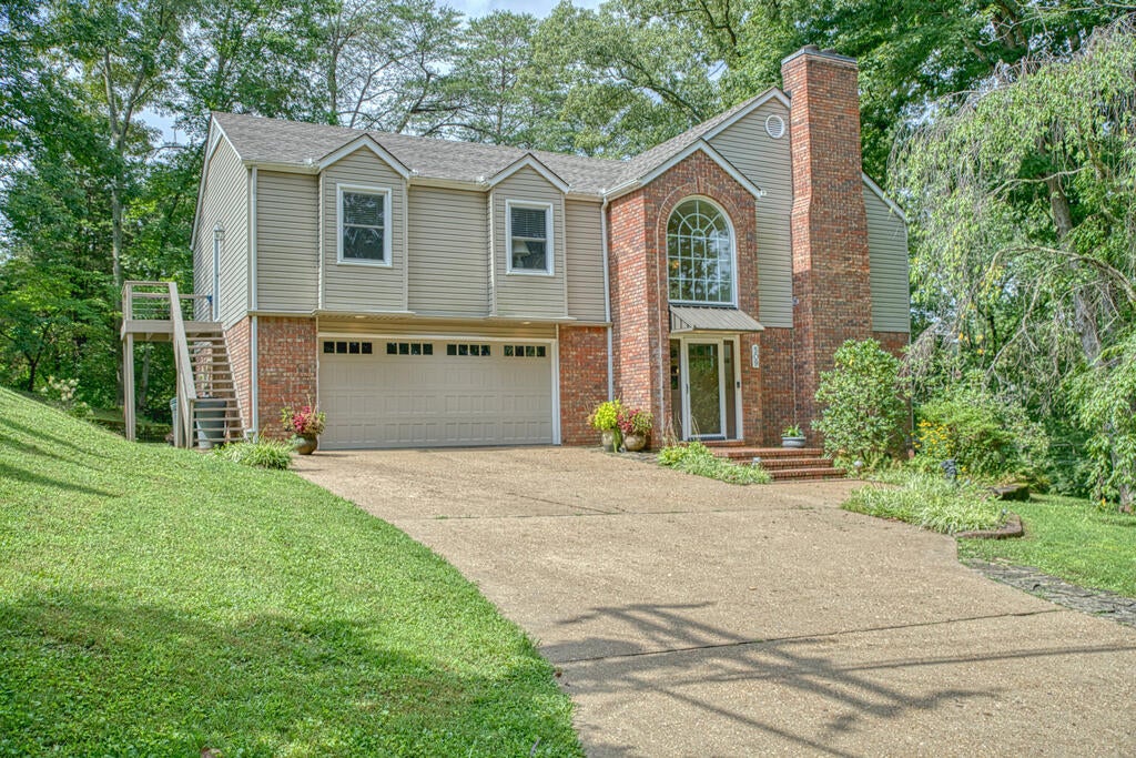 509 Hillwood Dr — photo