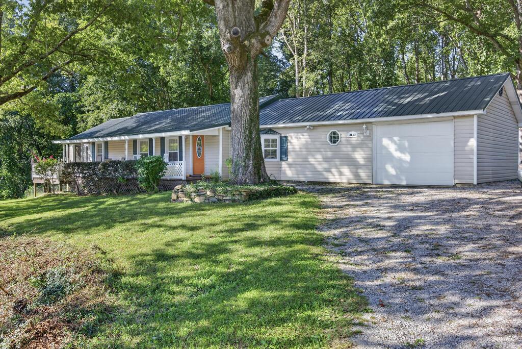 3613 Eastland Road — photo