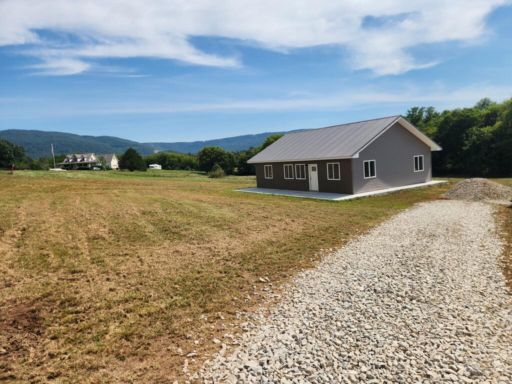 176 Meadow Land Lane — photo