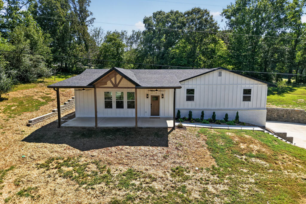 3132 Fowler Montgomery Rd — photo