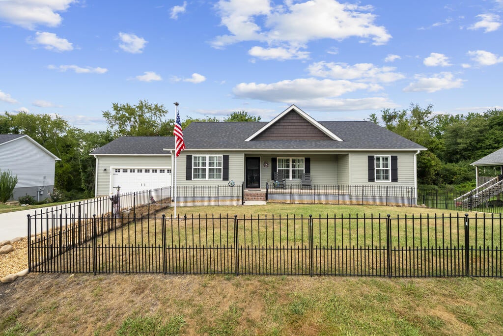 282 Deerfield Rd. — photo