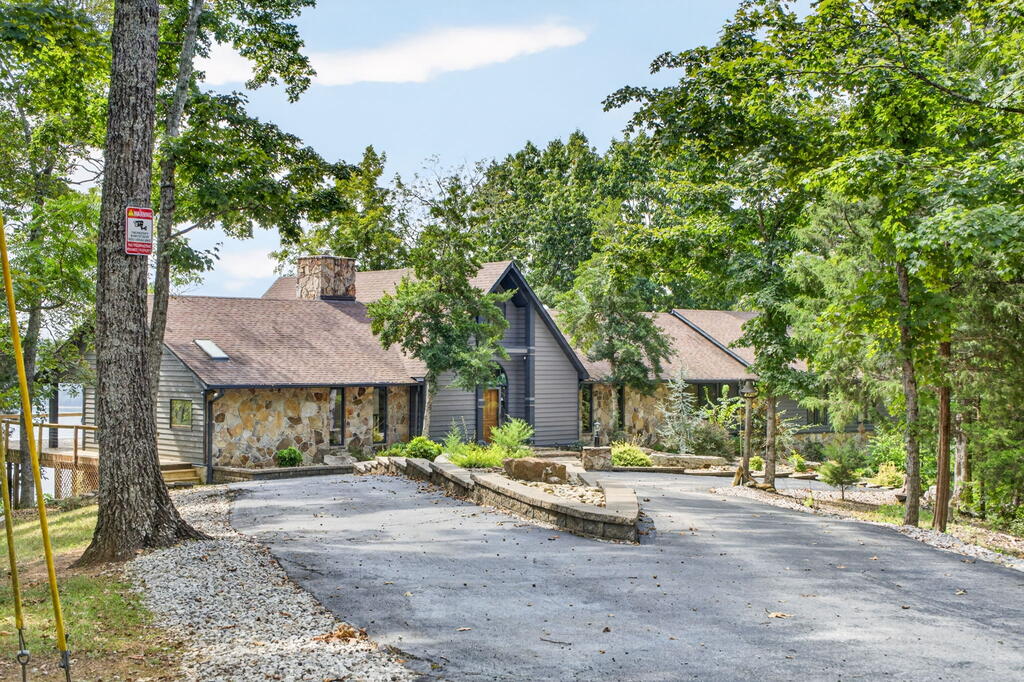 225 Amonett Ridge Rd, Byrdstown, TN 38549 — photo 2