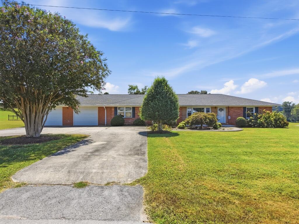 735 N Edgewood Drive — photo