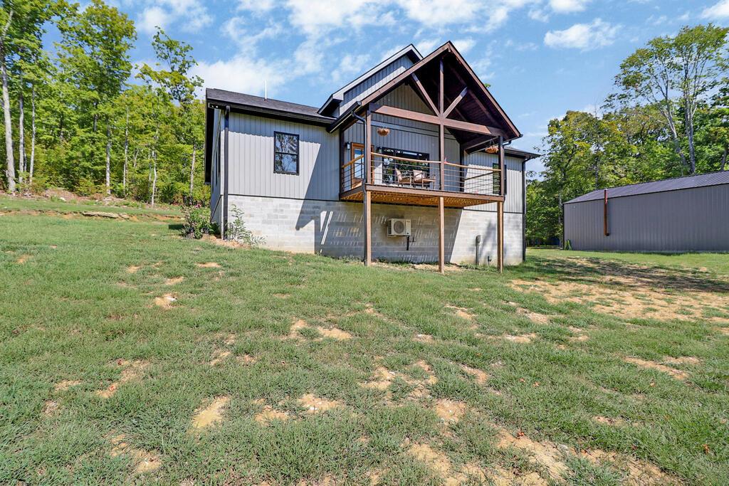 715 Crab Mountain Rd — photo