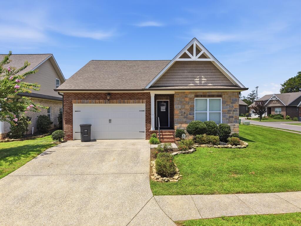1115 Cross Pointe Dr — photo