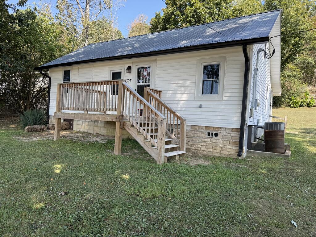 4397 Round Mountain Road — photo