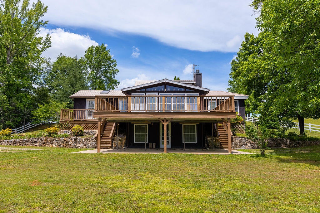 5330 Sparta Hwy. — photo