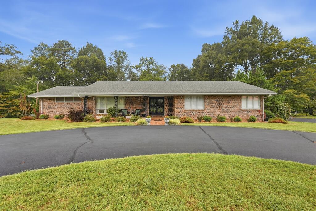 521 Winding Lane — photo