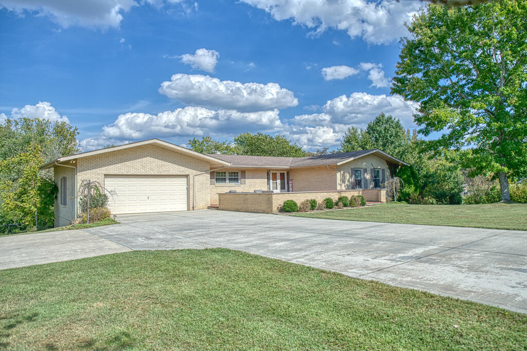 1418 Pilot Dr — photo