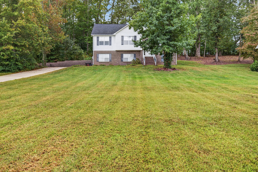 1613 Farmington Drive — photo