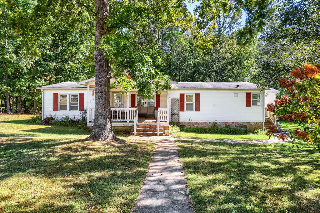 1011 Phillips Dr — photo