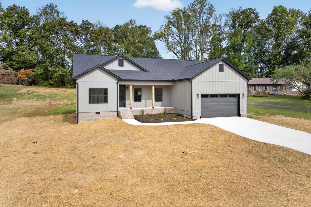 2650 Oakhurst Circle — photo