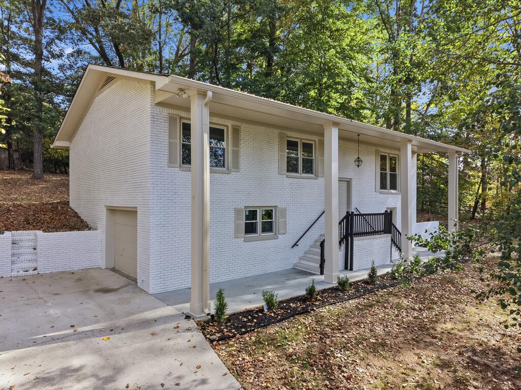 1616 Edgefield Court — photo