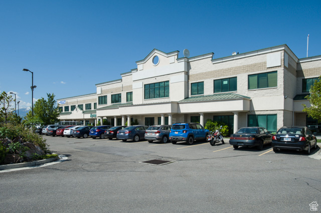 940 S 2000 W — photo