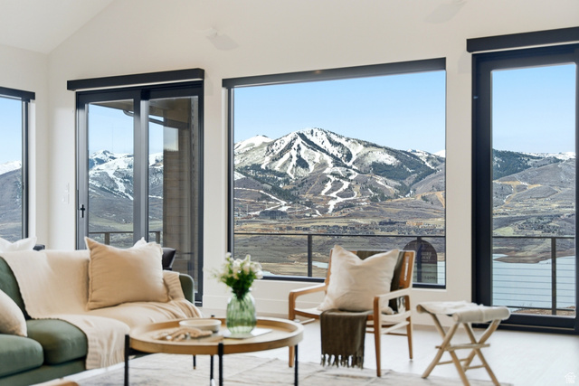 10640 N Reflection Rdg #R6 — photo
