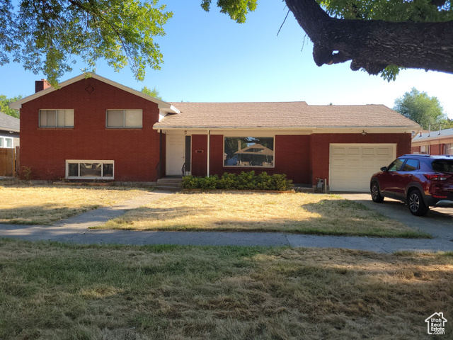 360 W 200 N — photo
