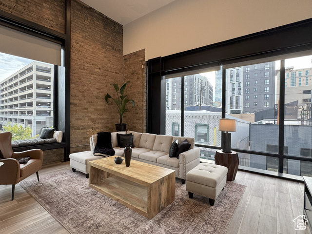 231 S Edison St #7 — photo