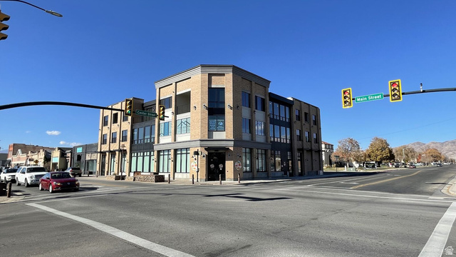 24 W Main St — photo