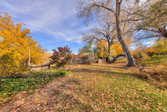 1431 S Mill Creek Dr — photo
