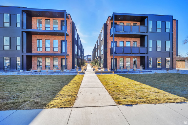 884 E Rowley Dr #107 — photo