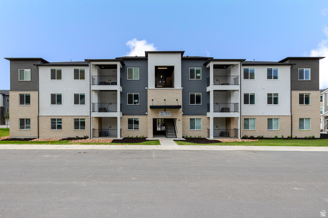 4668 S Olive Ave #T304 — photo