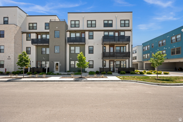 5227 W Reventon Dr #B201 — photo