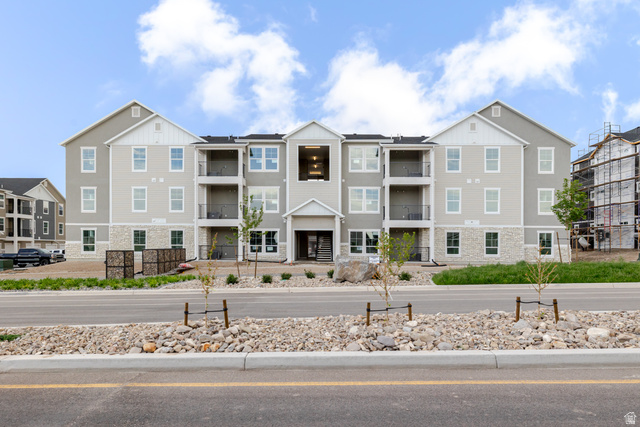 6668 W Twin Rocks Ln #B303 — photo